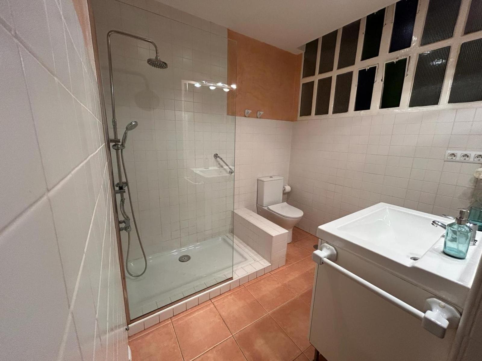 2 Bedroom Apartment By Guadalquivir River Севілья Екстер'єр фото